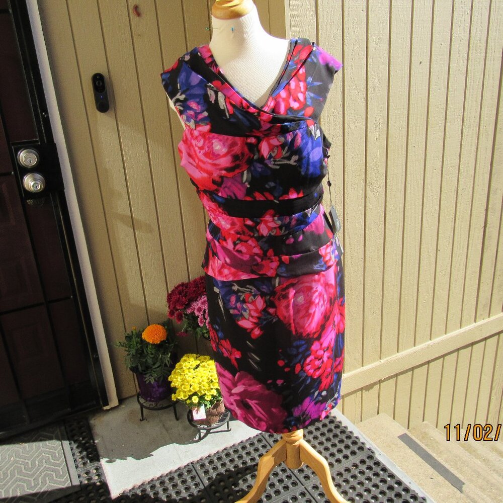 #405  NEW WOMEN'S FLORAL DRESS BY ADRIANNA PAPELL  (SIZE 16)